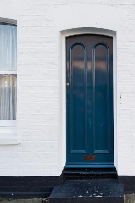 Boat House, Relax In A Whitstable Fisherman'S Cottage Экстерьер фото